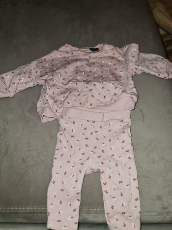 Ensemble kiabi rose 3mois