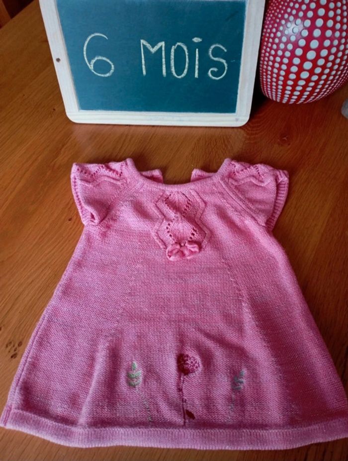 Robe Orchestra taille 6 mois en très bon état. Couleur rose framboise