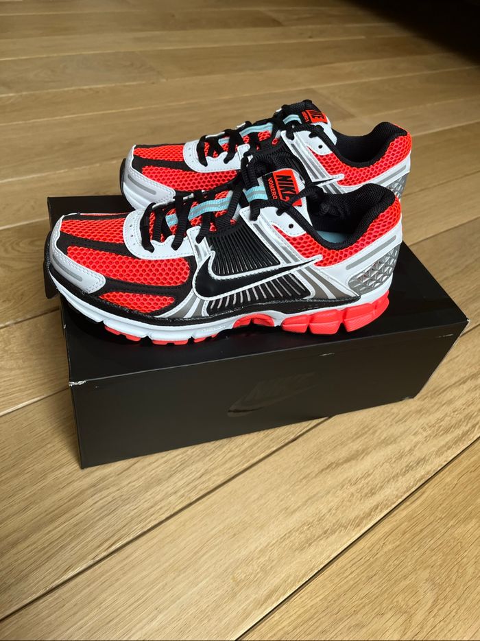 Nike Zoom Vomero 5 Bright Crimson - photo numéro 9