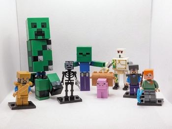 Lot de 8 figurines Minecraft compatibles LEGO