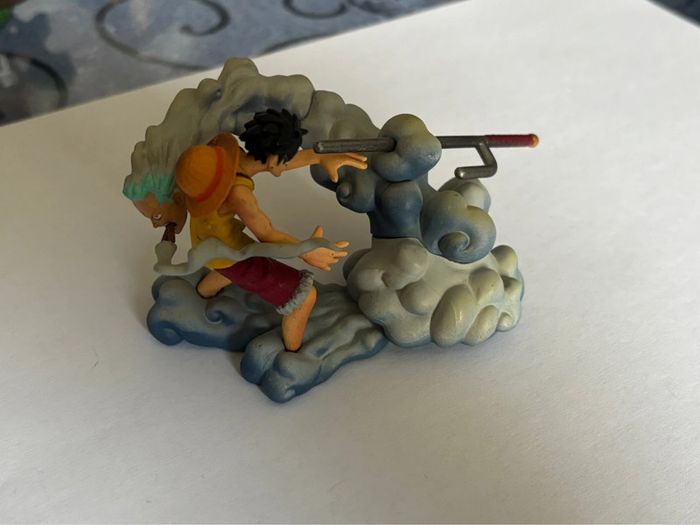 Figurine One Piece Logbox – Luffy vs Smoker