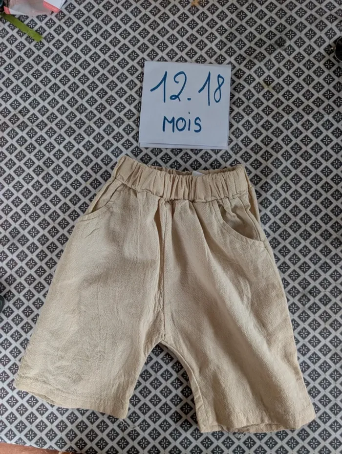 Short bébé 12/18 mois