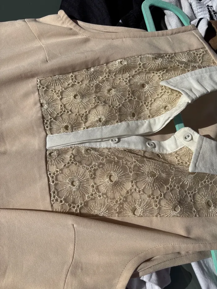 Chemise sans manche dentelle doré t L - photo numéro 7