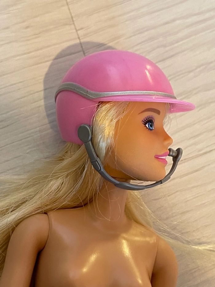 Casque scooter poupée barbie