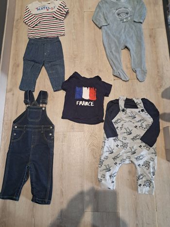 Lot d'ensembles 9 mois neufs et tbe garçon