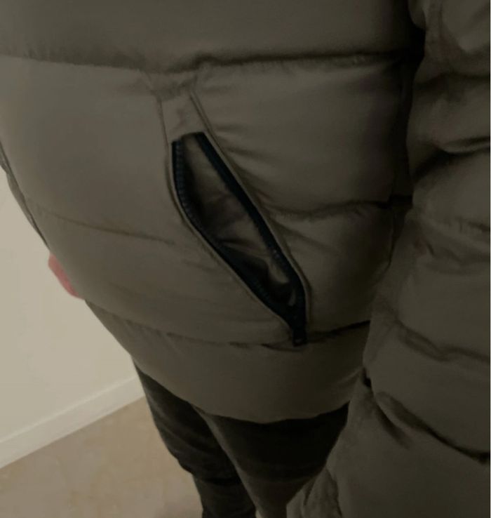 Doudoune, Tommy hilfiger taille L. Très bon état 80 €. - photo numéro 4