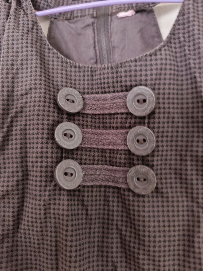 Robe 5 ans état impeccable - photo numéro 3