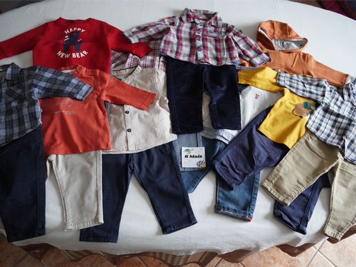 Lot de Vêtements Obaibi + 1 pantalon Kiabi pour garçon en 6 mois (20 pièces)