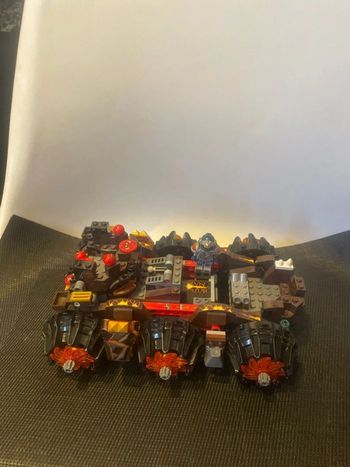 Lego 70321 Nexo night la machine maudite du général Magmar 1 Figurine non complet