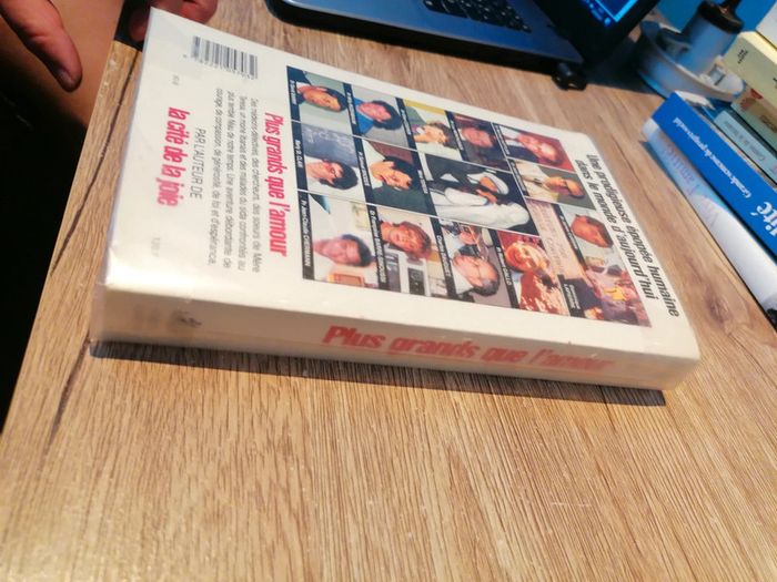Livre plus grands que l'amour - photo numéro 5