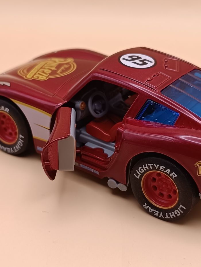 Voiture Cars Flash McQueen - photo numéro 6
