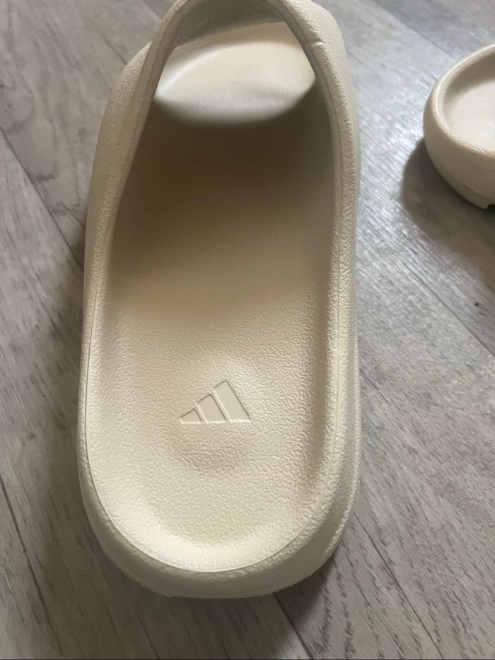 Yeezy slide - photo numéro 3