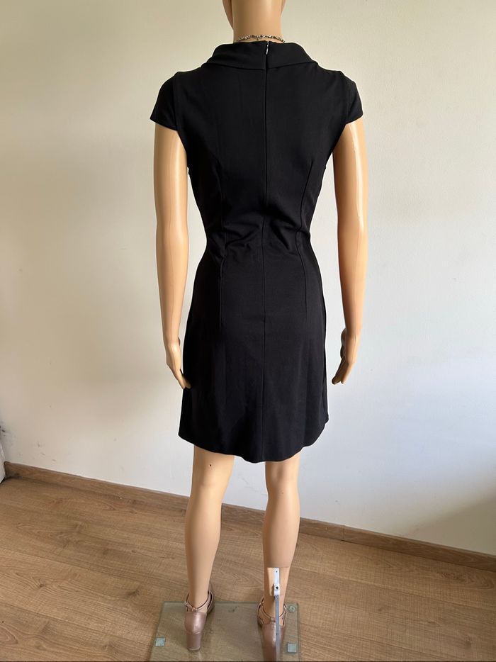 Robe noire à manches courtes Naf Naf taille 36 TBE - photo numéro 6