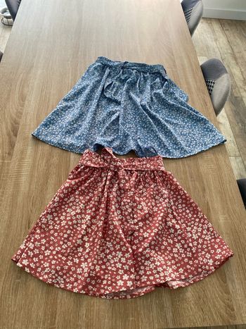 2 jupes fleuries neuves shein 11/12 ans et 12/13 ans