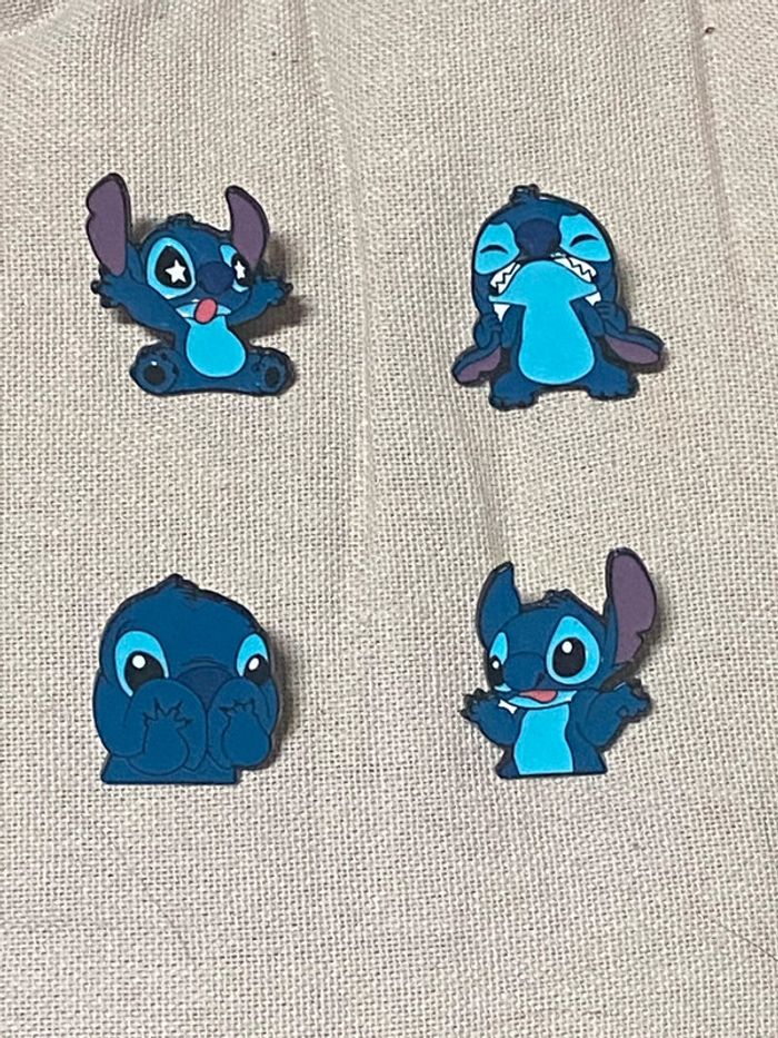 Lot de 4 pin’s Stitch
