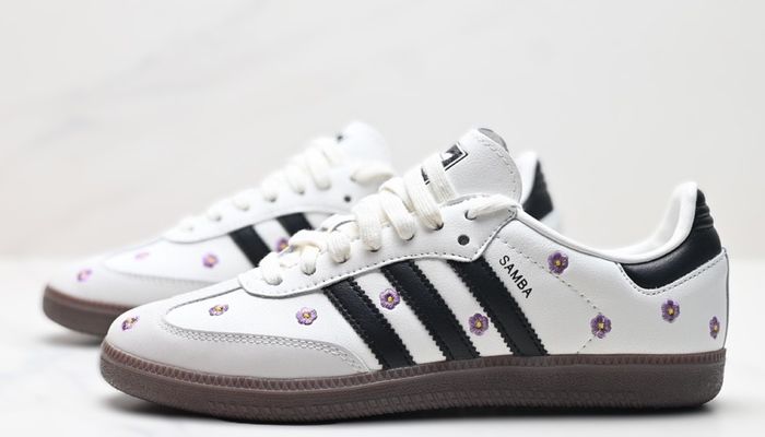 Baskets Adidas Samba Flowers 41 1/3 - neuves - photo numéro 2