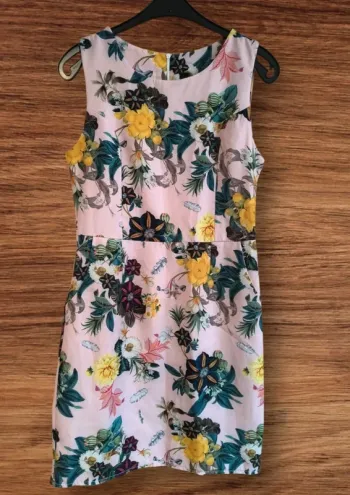 Robe fleurie - Taille M 🌸🌿