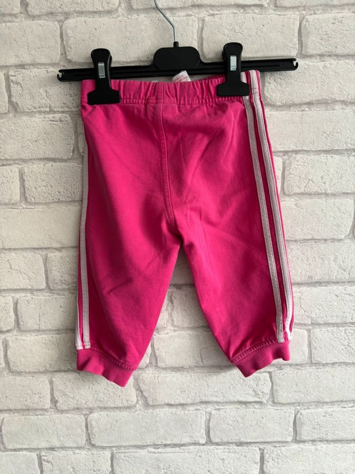 Pantalon de jogging Adidas taille 12 mois - photo numéro 2