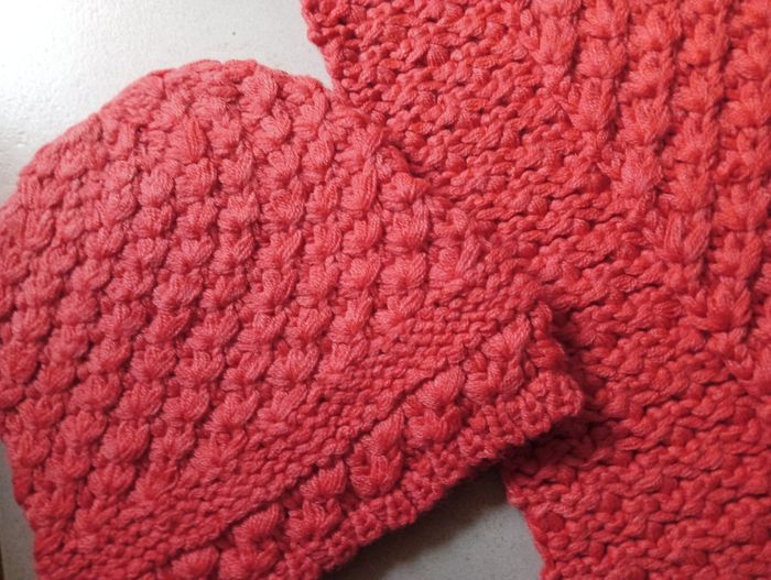 Ensemble bonnet/ écharpe NEUF - photo numéro 2