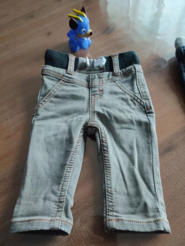2 jeans bleu et gris - photo numéro 2