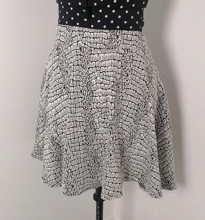 Jupe courte noir blanc taille L Brave Soul - photo numéro 6