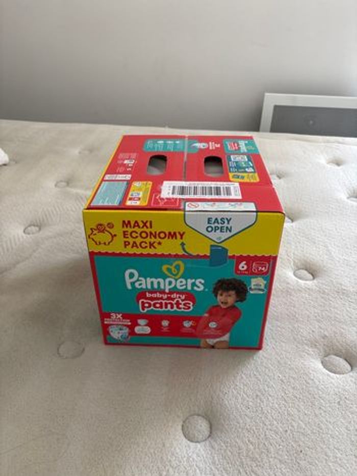 74 couches Pampers Pants baby dry taille 6 - photo numéro 2