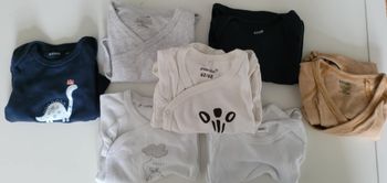 Lot de 25 bodys bébé manches longues mois