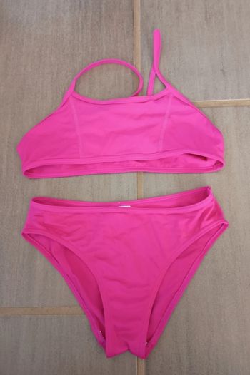 Maillot de bain 2 pièces t. 14 ans