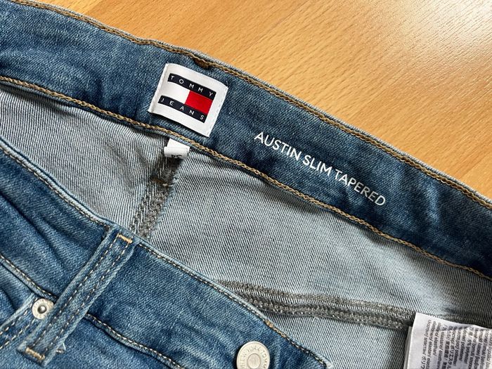 Jeans Tommy Hilfiger neuf - photo numéro 2