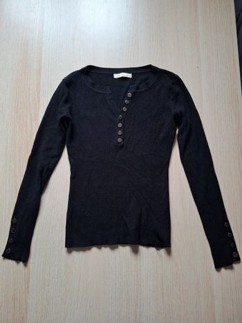 Pull noir