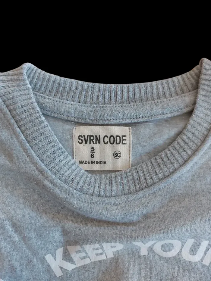 Sweat enfant T. 5-6 ans Neuf sans étiquette - photo numéro 3