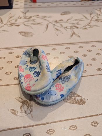 Chaussure de plage taille 19