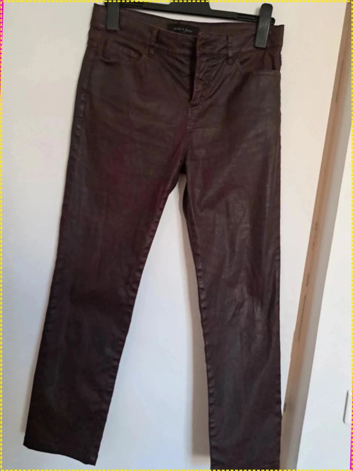 Pantalon Darel Jeans noiré rouge et noir taille 40