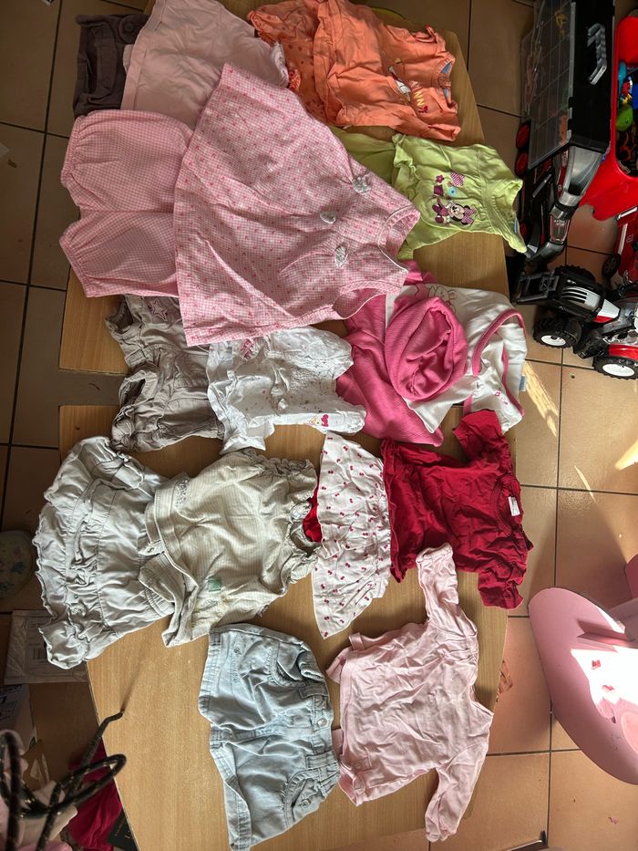 Gros lot de +64 vêtements taille 3 mois - photo numéro 3