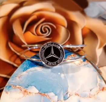 Bracelet manchette Mercedes benz