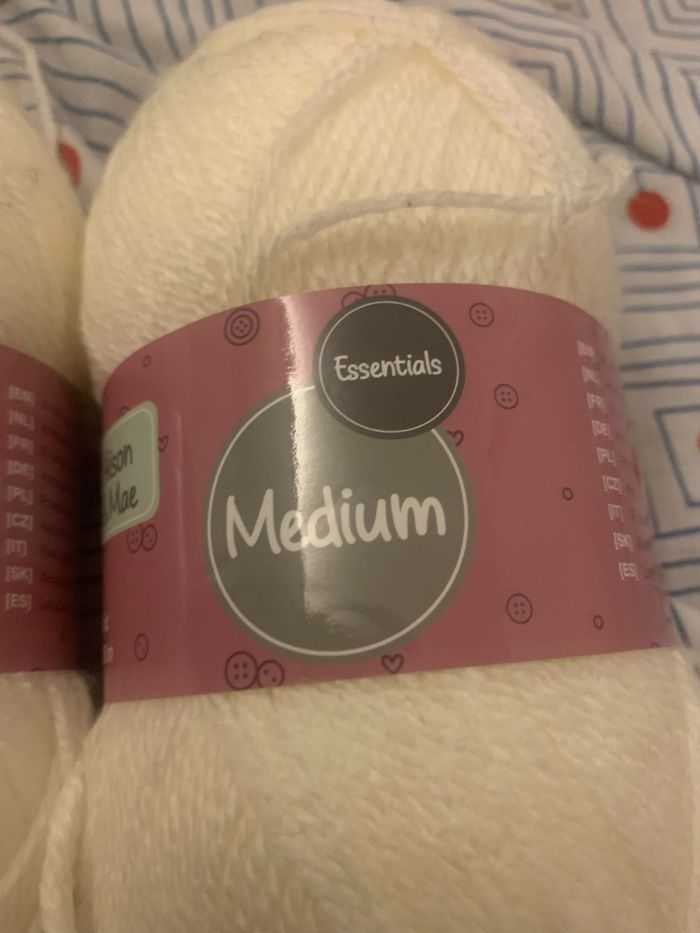 Lot de 3 pelotes de laines - photo numéro 2