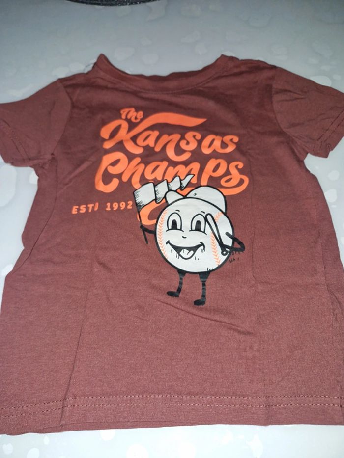 Tee-shirt 5-6 ans - photo numéro 2