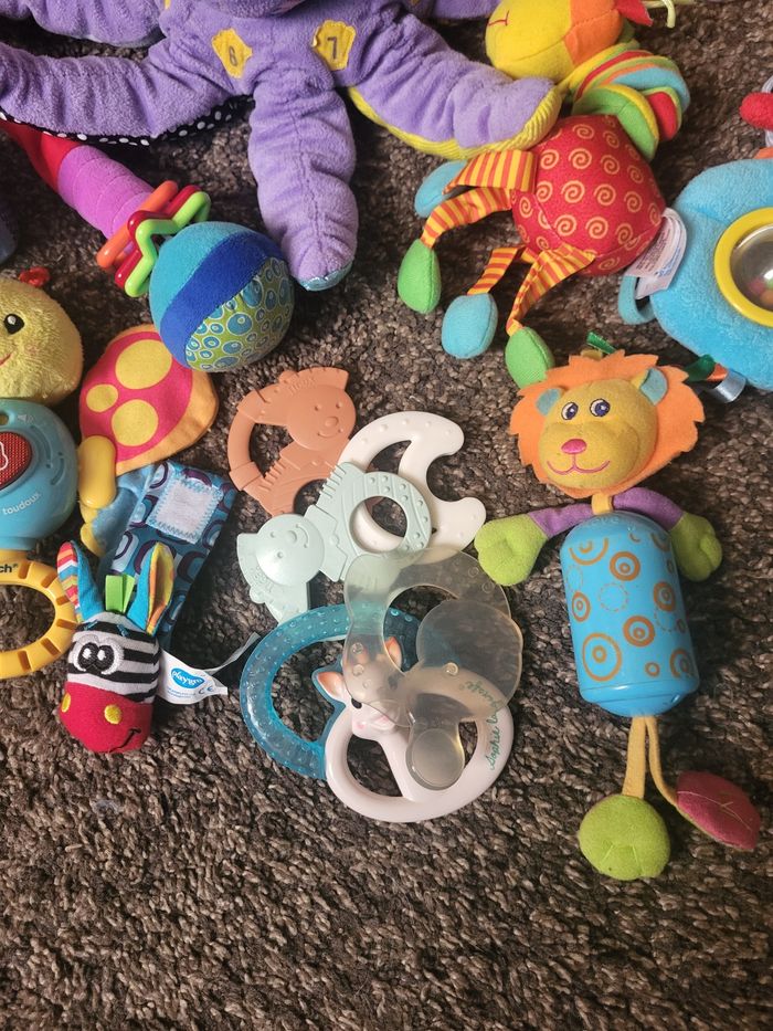 Lot jeux jouets eveil 1er âge - photo numéro 3