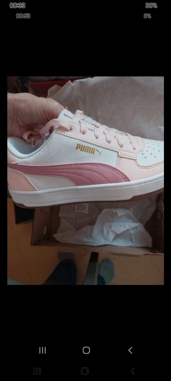 Baskets neuves dans sa boîte Puma rose caven pointure 38