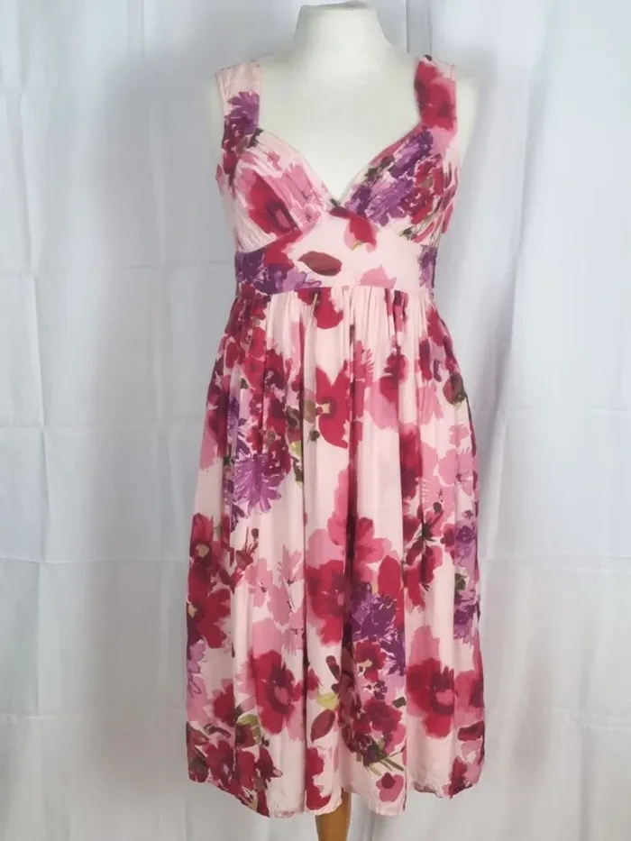 Belle robe fleurie sans manche H&M doublée S/36