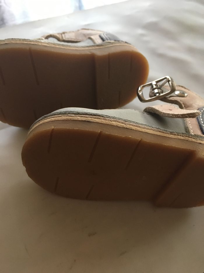 Chaussure neuve - photo numéro 2