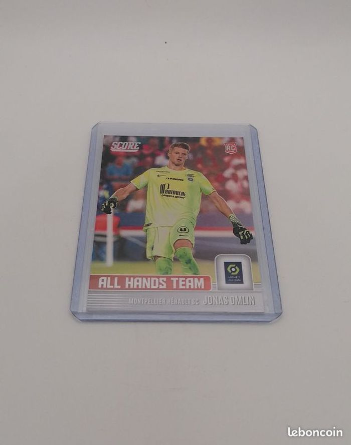 Carte Panini score Ligue 1 2022-23 Rookie Card All Hands Team Jonas Omlin n°6. - photo numéro 2