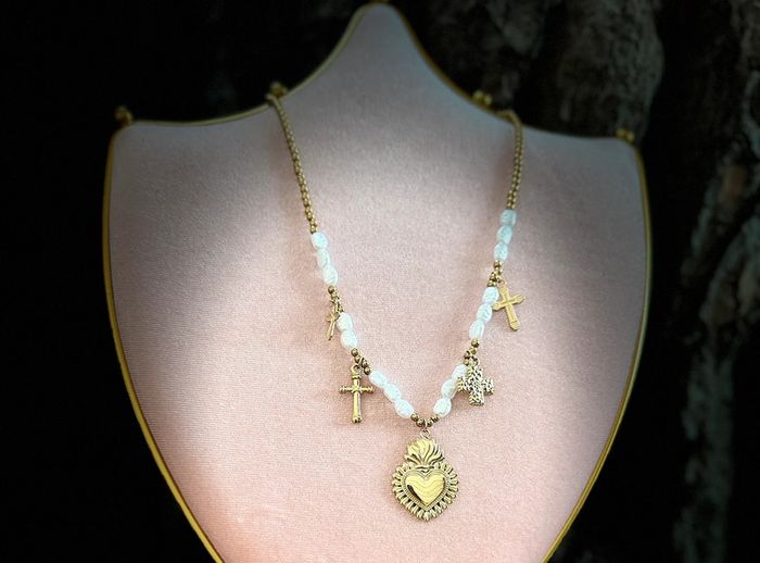 Collier acier inoxydable or réglable boules cœur ex-voto croix perles d’eaux douces - photo numéro 5