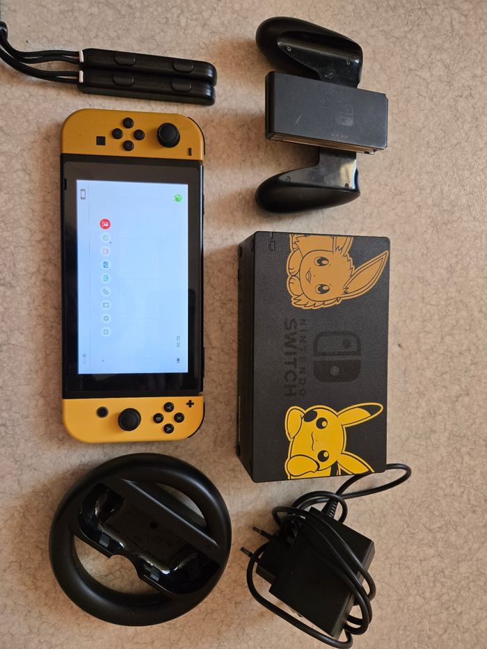 Console Nintendo switch version Pokémon Pikachu