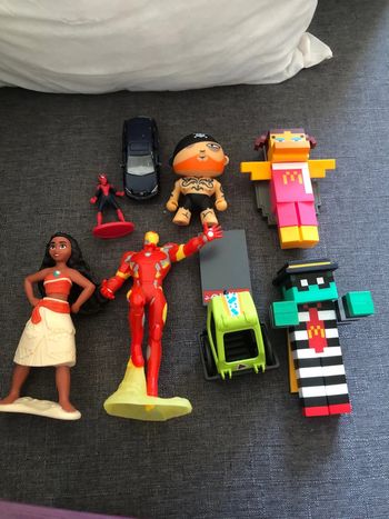 Lot petits jouets