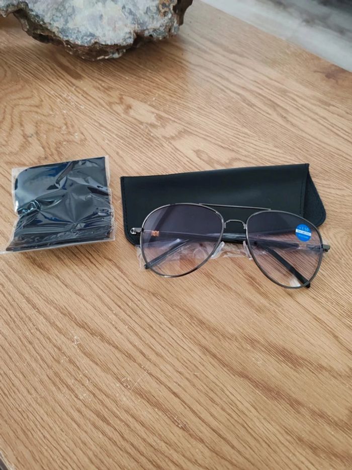 Lunette de soleil UV400 et anti reflet lumière bleu - photo numéro 2