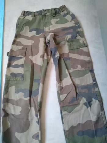Treillis militaire vert kaki
