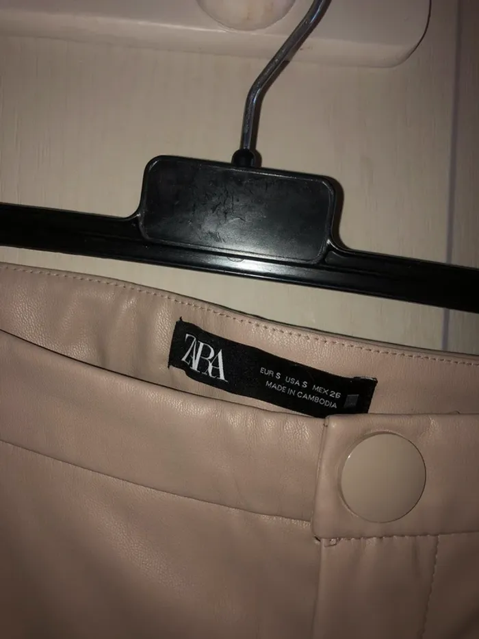 pantalon simili cuir zara beige crème - photo numéro 2