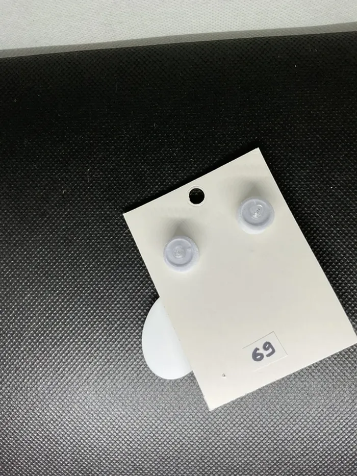 Boucle d’oreille n°69 neuve - photo numéro 2