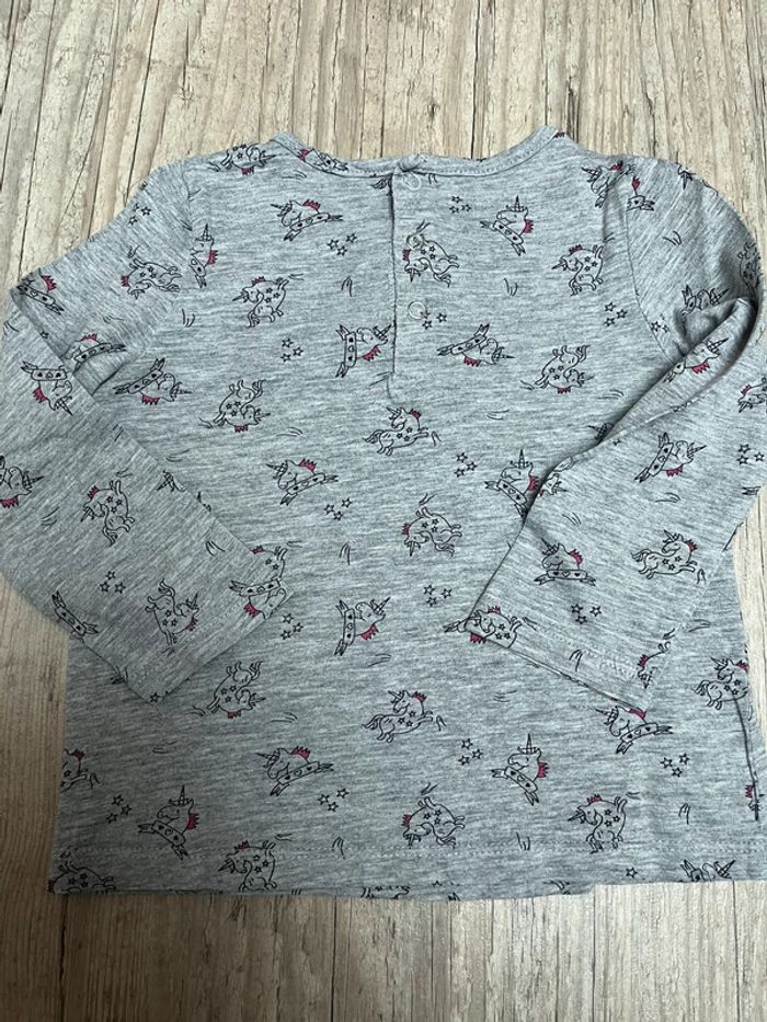 Teeshirt manches longues licorne taille 18 mois - photo numéro 2